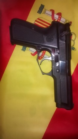 Se vende Llama M82. 

9mm, nunca usada en IPSC. Muy cuidada. Se puede ver y probar en Santiago. Se entrega 01