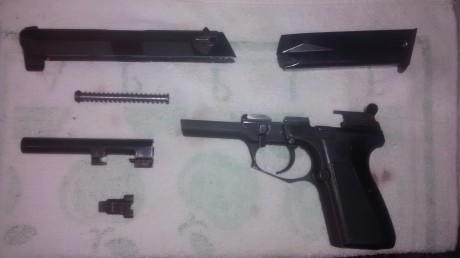 Se vende Llama M82. 

9mm, nunca usada en IPSC. Muy cuidada. Se puede ver y probar en Santiago. Se entrega 00