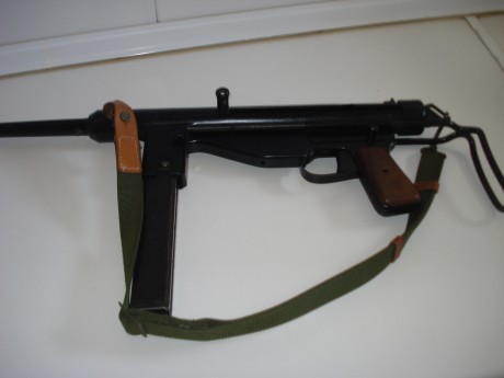 hola un amigo quiere vender un subfusil portugues fbp modelo 48 , inutilizado. con certificado bope,en 01