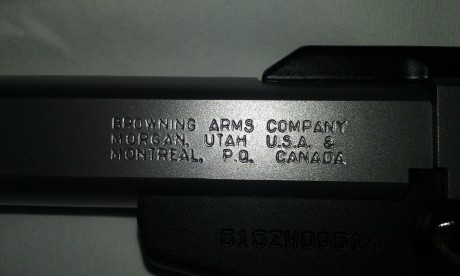 Pongo a la venta Browning Buck Mark Plus Stainless UDX cal. 22....140 de long. cañon.....alza graduable...mira 01