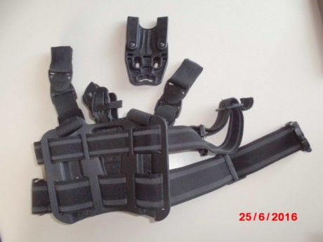 Hola compañeros,
Vendo esta funda Blackhawk Serpa nivel de retención III, para pistola HK USP Compact, 02