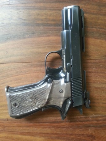 En venta pistola Llama del 22 guiada en F. Es de un compañero si estáis interesados doy tfono esta en 02
