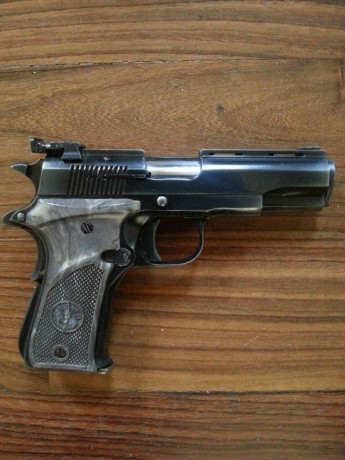 En venta pistola Llama del 22 guiada en F. Es de un compañero si estáis interesados doy tfono esta en 00
