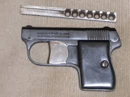 hola busco pistola espantaperros cometa,etc 
que funcione y si tiene caja mejor
enviar precio y fotos
carlos2222@hotmail.com 01