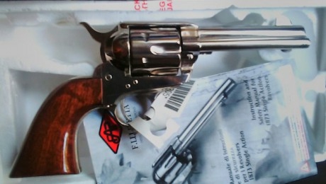 Vendo revólver pietta 1873 ..calibre 45LC .. Acabado nikel ... Nuevo Sin Estrenar ... Comprado por capricho 11