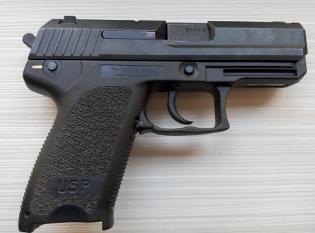 Pistola HK USP Compact, con maleta original, dos cargadores, y kit de limpieza. Regalo funda. 
Prácticamente 00