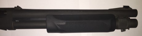 Se vende esta espectacular escopeta REMINGTON 870 POLICE MAGNUM, del calibre 12 (admite cartuchos standard 10