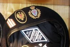 Compro boina Brigada Caballeria Jarama, o FARNESIO 12, o compraria tambien el segundo emblema de la boina 00