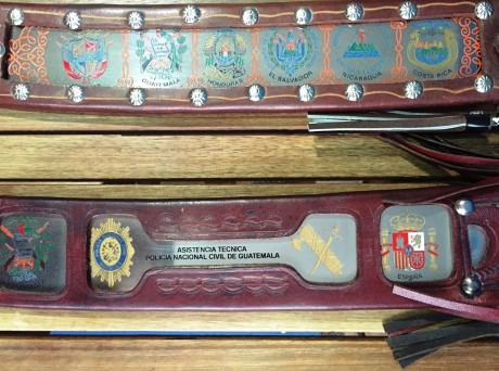 Se venden dos machetes en excelente estado del Modelo Tiburón de la Marca Imacasa perteneciente a la prestigiosa 01