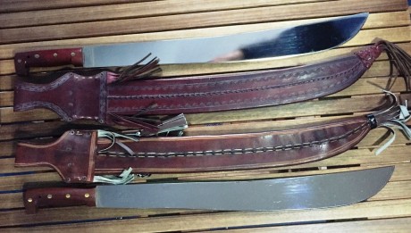 Se venden dos machetes en excelente estado del Modelo Tiburón de la Marca Imacasa perteneciente a la prestigiosa 11