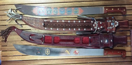 Se venden dos machetes en excelente estado del Modelo Tiburón de la Marca Imacasa perteneciente a la prestigiosa 10