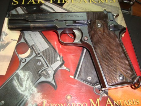 Vendo pistola STAR(Documentada en libro de coleccionista),puede conservarse en libro o licencia correspondiente 02