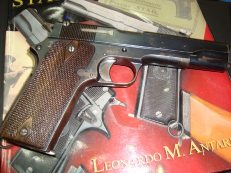 Vendo pistola STAR(Documentada en libro de coleccionista),puede conservarse en libro o licencia correspondiente 01