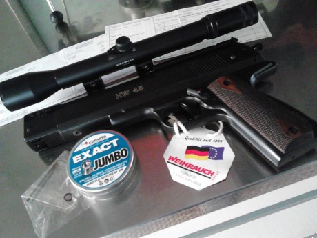 Hola, pongo a la venta esta magnìfica pistola weihrauch hw45 en calibre 5.5, practicamente nueva. Incluyo 02