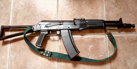 Vendo estos 2 kalashnikov de co2 del calibre 4,5 municion metalica, están hechos a partir de piezas de 31