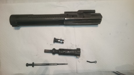 Hola, tengo este fusil desde hace un año y me gustaría poder desmontarlo completamente y dado que me dio 32