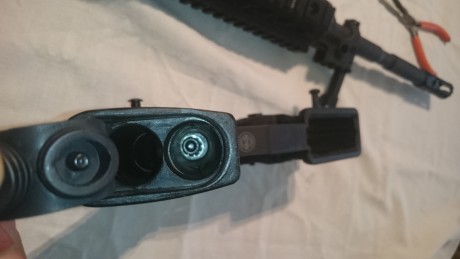 Hola, tengo este fusil desde hace un año y me gustaría poder desmontarlo completamente y dado que me dio 50
