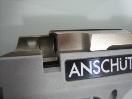 Hola, buenas a todos, pongo a la venta una carabina ANSCHUTZ 2007/2013 con culata de aluminio, prolongador 82
