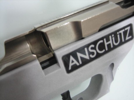 Hola, buenas a todos, pongo a la venta una carabina ANSCHUTZ 2007/2013 con culata de aluminio, prolongador 80