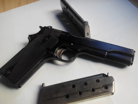 Hola.

Un amigo me pide que le anuncie esta pistola.Se trata de la Star 1921,arma de dotación en la Guardia 00