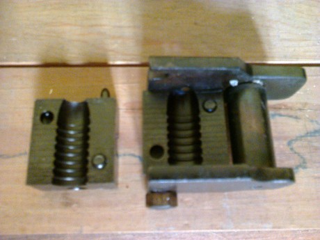 Vendo molde para rifle. Calibre .457 Fabricante Hoch Custon Moulds ( Usa).
Precio sin tenazas: 50 €  
Tenaza 01