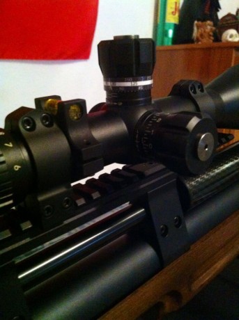 VENDO ANILLAS WARNE MAXIMA FIJAS PARA TUBO DE 30mm,ESTAN COMO NUEVAS,COMPRADAS HACE UN MES,SOLO HAN ESTADO 00