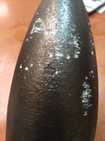 Buenas, quisiera me ayudarais a ubicar este proyectil, es un 57 mm pero no encuentro nada sobre él, yo 00