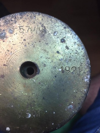 Buenas, quisiera me ayudarais a ubicar este proyectil, es un 57 mm pero no encuentro nada sobre él, yo 11