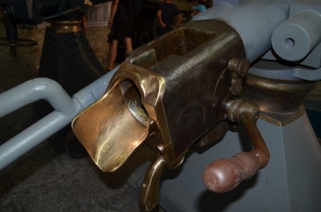 Buenas, quisiera me ayudarais a ubicar este proyectil, es un 57 mm pero no encuentro nada sobre él, yo 32