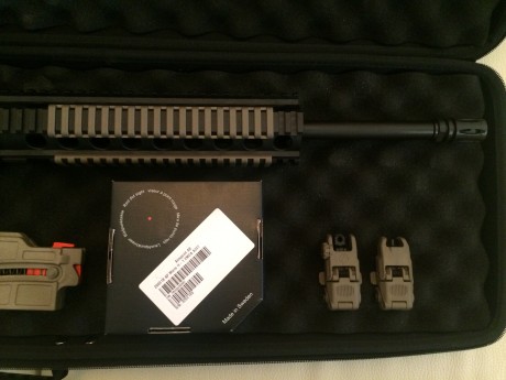 Vendo Carabina semiautomática Smith & Wesson M&P15 MOE Cal.22 LR. color árido.
Maletin
2 Cargadores 00