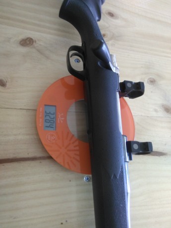 vendo rifle Vöere modelo stlf3 en calibre 8x68 con cañón de 66 cm.
culata Bell & Carlson con pilares 12