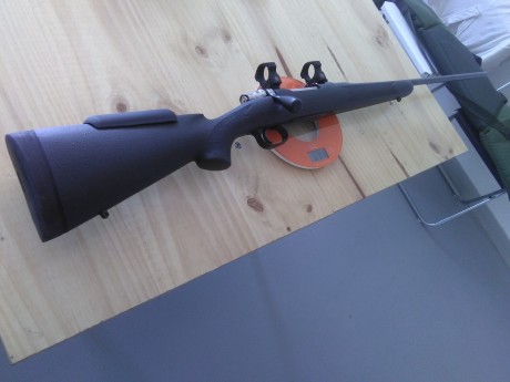 vendo rifle Vöere modelo stlf3 en calibre 8x68 con cañón de 66 cm.
culata Bell & Carlson con pilares 11