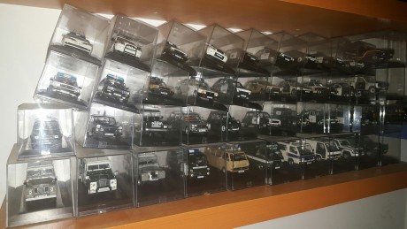 Compro coches-camiones-autocares-autobuses en miniatura, preferiblemente escala 1/43.
seguro que los teneis 120