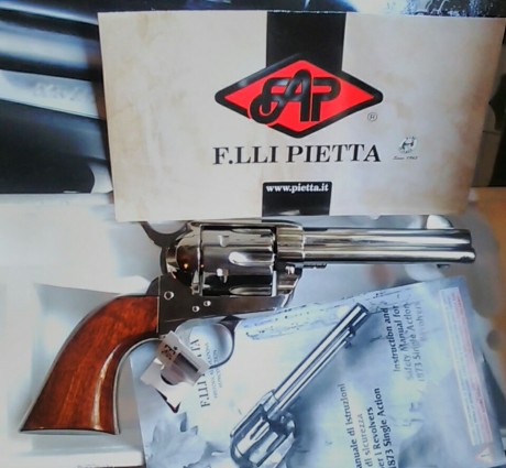 mis 2 revolver guiados en AE con sus certificados ,,

- REVOLVER UBERTI 1873 44-40 CON 30 DISPAROS EFECTUADOS 11
