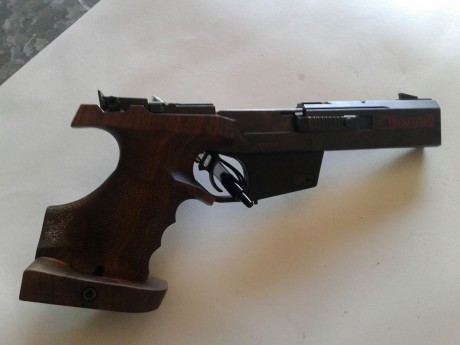 Pues eso tal como indico en el enunciado, vendo Benelli  modelo MP 5E calibre 22 LR, lleva cacha NILL 01