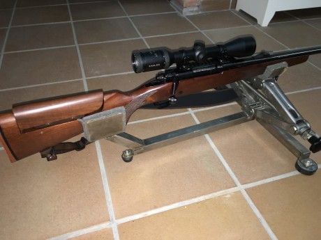 WINCHESTER 70 PRE 64 Cal.338wm

Winchester 70 Classic sporter, cerrojo pre64 cal. 338 WM customizado por 02