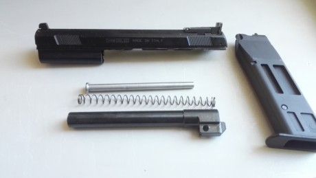 SE VENDE Kit del 22mm lr, necesita repaso tiene interrupciones puede ser la aguja pero no lo utilizo por 60