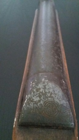 Hola.
Me deshago de esta pequeña carabina fabricada por Norica en 1963, que aun teniendo algo de oxido, 11