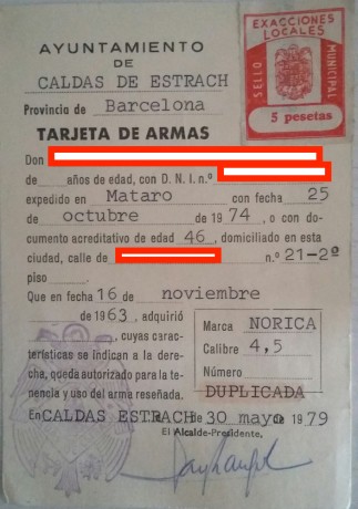 Hola.
Me deshago de esta pequeña carabina fabricada por Norica en 1963, que aun teniendo algo de oxido, 30