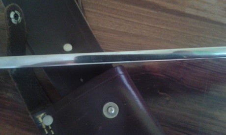 Hola
Pongo a la venta este cuchillo de la Marca MUELA con mango de asta de ciervo fabricado en 1975, de 11