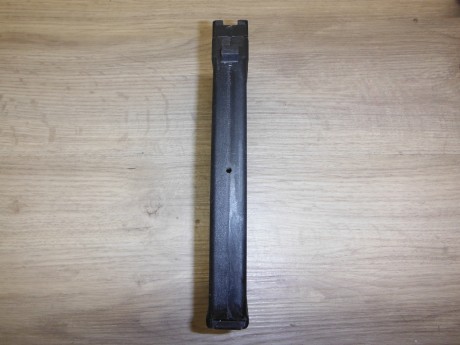 VENDIDO cargador Saiga 410 de 10.
Precio 35€ puesto en casa.
En perfecto estado de uso y estética.
Tiene 00