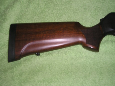 Vendo rifle semiautomático HK SLB 2000 PLUS calibre 300wm con carril Weaver, el rifle está PERFECTO de 42