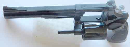Vendo revolver llama del 357 en 6 pulgadas 250€ envio incluido
el revolver esta en Toledo Guiado en F 01
