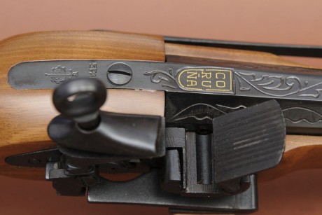Vendo dos pistolas de avancarga, modelo Coruña. Fabricadas en la ya desaparecida Santa Bárbara A Coruña. 12