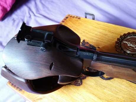 Vendo pistola toz del calibre 22 para competición de tiro olímpico.
Muy buen estado de conservación y 02