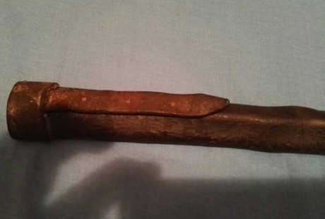 Hola tengo esta bayoneta de cubo y su funda, querida información, parece de fusil berdan pero el marcaje 02