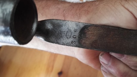 Hola tengo esta bayoneta de cubo y su funda, querida información, parece de fusil berdan pero el marcaje 10