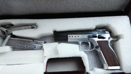 Vendo Tanfoglio limited 9mm guiada en F , mira fibra optica verde y alzas totalmente regulabres , utilizada 02
