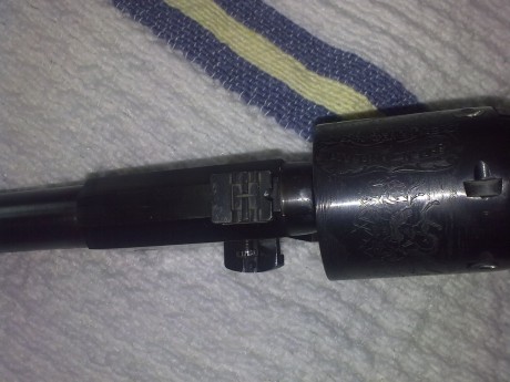 Hola, tengo un pequeño pocket de Uberti, una preciosidad que apenas saco del maletín. Hace poco decidí 131