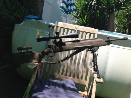Se vende este espectacular rifle AR15, fabricado por SOCOM, en calibre 9mm PB, y con cañón de 12".
El 151